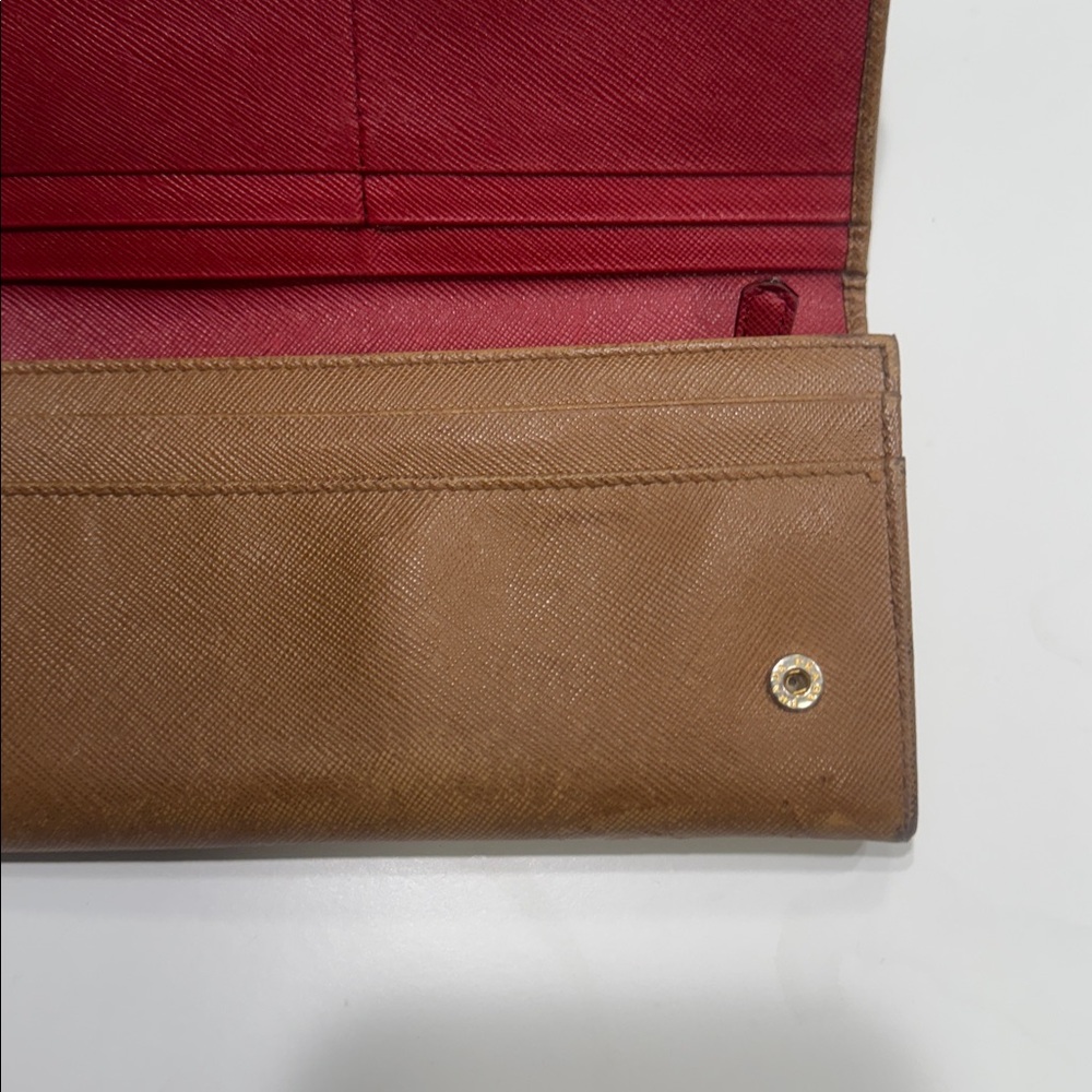 Prada Tan Leather wallet - Picture 6 of 11